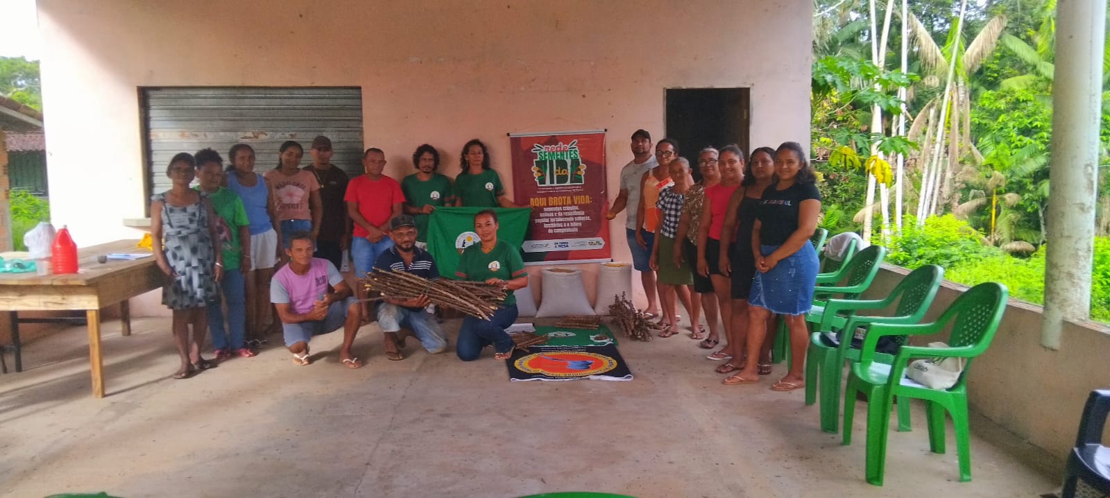 Comunidade quilombola de Bujaru inicia ações de implantação dos corredores agroecológicos e recebe sementes crioulas